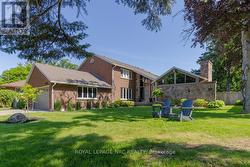 4 MAPLEWOOD DRIVE St. Catharines, ON L2M 3P1