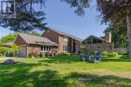 4 MAPLEWOOD DRIVE  St. Catharines, ON L2M 3P1