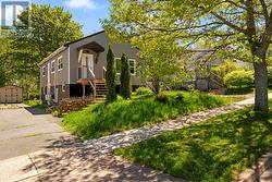 29 Auburn Avenue  Halifax, NS B3R 1K3