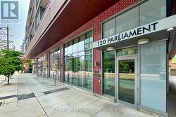 1710 - 120 PARLIAMENT STREET Toronto, ON M5A 2Y8