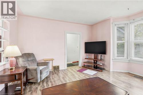22 Cheever Street, Hamilton, ON - Indoor Photo Showing Living Room