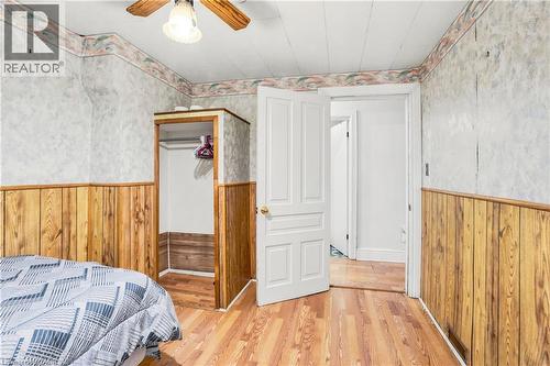22 Cheever Street, Hamilton, ON - Indoor Photo Showing Bedroom