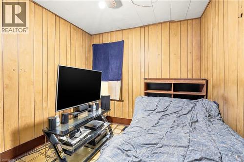 22 Cheever Street, Hamilton, ON - Indoor Photo Showing Bedroom