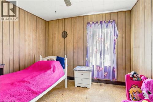 22 Cheever Street, Hamilton, ON - Indoor Photo Showing Bedroom