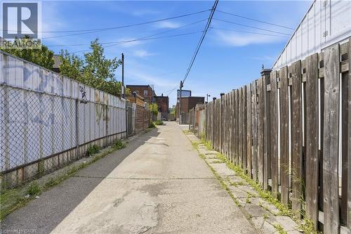 22 Cheever Street, Hamilton, ON - Outdoor