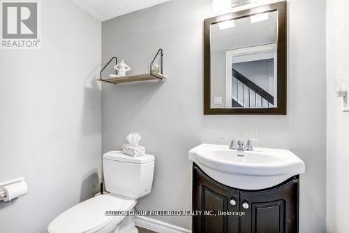 10 Berkshire Court, London South (South N), ON 
