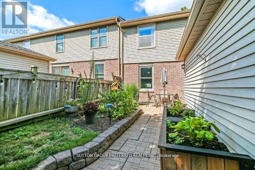 10 Berkshire Court, London South (South N), ON 