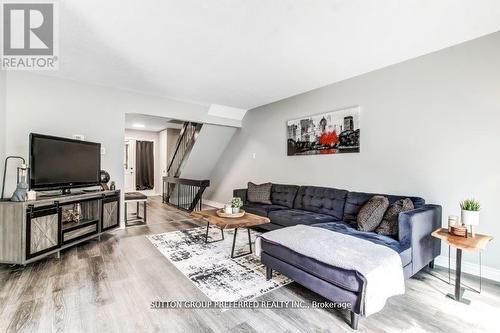 10 Berkshire Court, London South (South N), ON 