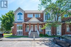82 BRISTON PRIVATE  Ottawa, ON K1G 5P6