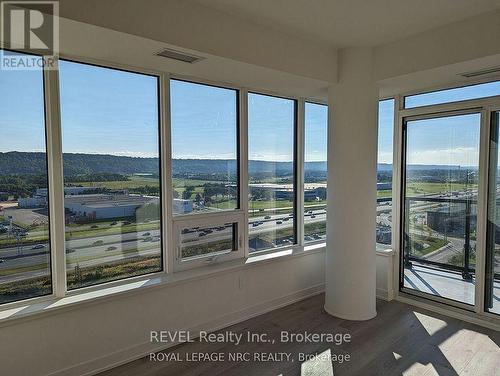 1302 - 385 Winston Road, Grimsby (Grimsby Beach), ON 