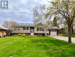28 GRANT DRIVE  Kawartha Lakes (Oakwood), ON K0M 2M0
