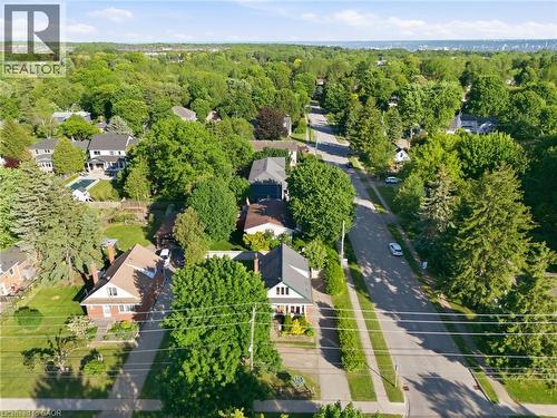 352 Parkside Drive, Waterdown, ON 