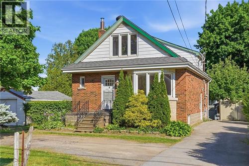 352 Parkside Drive, Waterdown, ON 