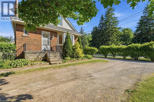 352 Parkside Drive, Waterdown, ON 