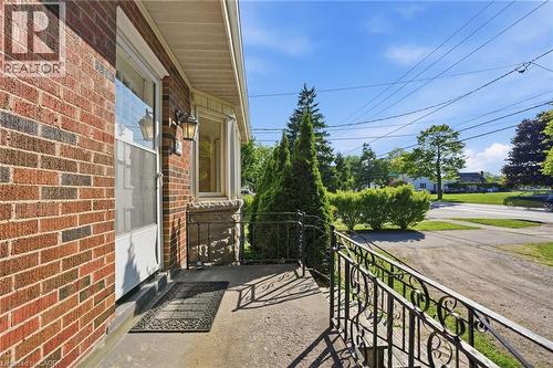 352 Parkside Drive, Waterdown, ON 