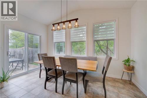 729 Keats Way, Waterloo, ON 