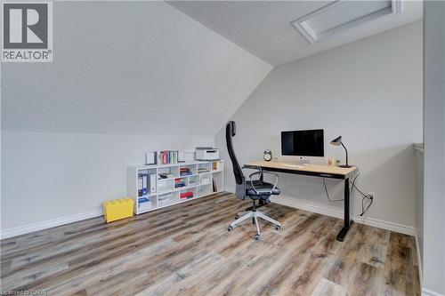 729 Keats Way, Waterloo, ON 