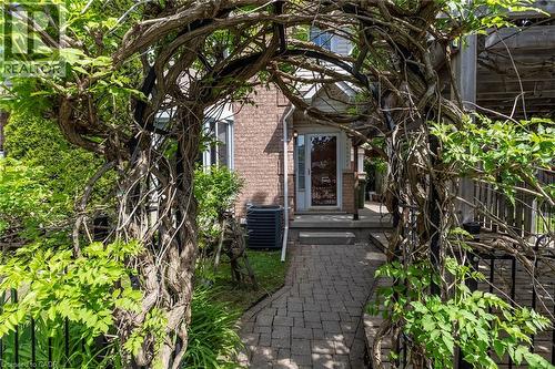 41 Valridge Drive, Ancaster, ON 