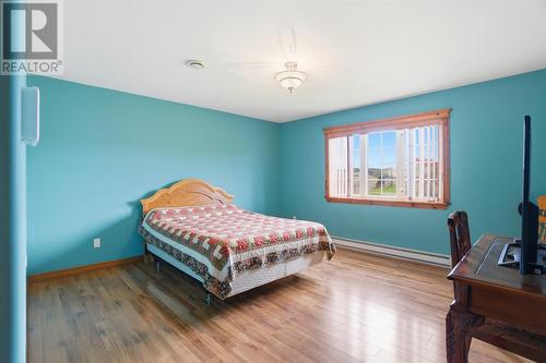 1 Greenwood Street E, Creston South, NL 