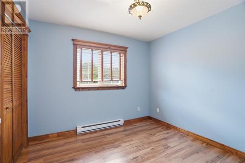1 Greenwood Street E, Creston South, NL 