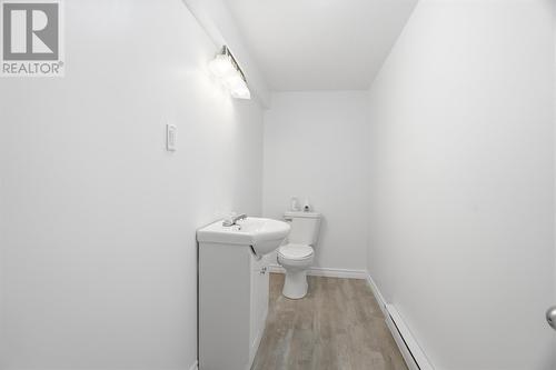 1 Greenwood Street E, Creston South, NL 