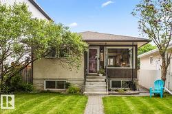 9324 70 AV NW  Edmonton, AB T6E 0T7