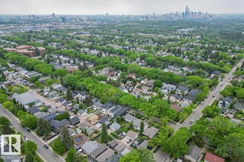 9324 70 Av Nw, Edmonton, AB 