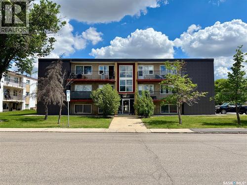 12 405 Lorne STREET N  Regina, SK S4R 3B2