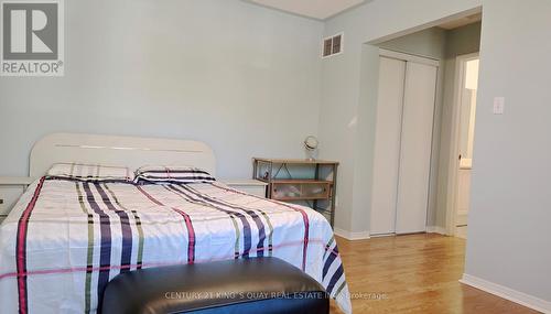 1 Ostick Street, Aurora, ON 
