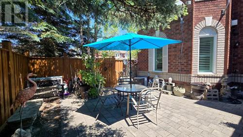 1 Ostick Street, Aurora, ON 