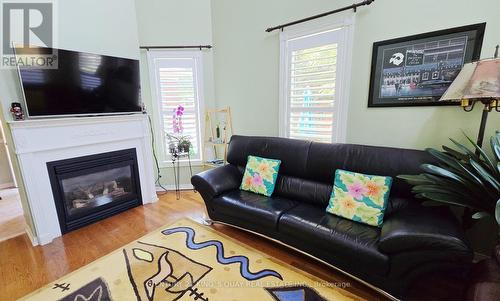 1 Ostick Street, Aurora, ON 