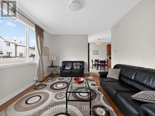 Family Room - 3 - 200 Celtic Ridge Crescent, Ottawa, ON 