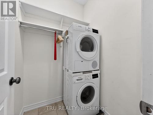 Main Floor Laundry - 200 Celtic Ridge Crescent, Ottawa, ON 