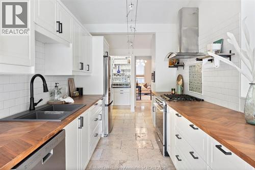 3521 Ouellette, Windsor, ON 
