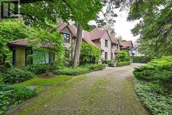 48 OLD YONGE STREET  Toronto, ON M2P 1P7