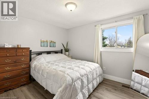 120 Chilton Drive, Hamilton, ON 