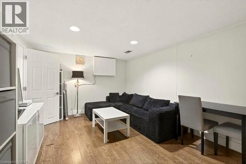 120 Chilton Drive, Hamilton, ON 