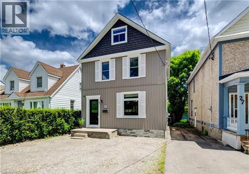 25 JOHN Street  Cambridge, ON N1S 2V3
