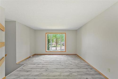 362 Ottawa Ave, Winnipeg, MB 