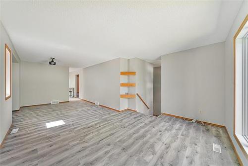 362 Ottawa Ave, Winnipeg, MB 