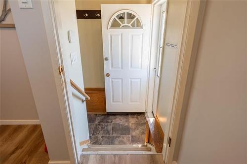 107 Penfold Cr, Winnipeg, MB 