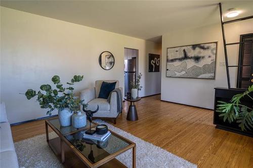 107 Penfold Cr, Winnipeg, MB 