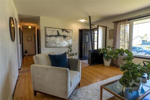 107 Penfold Cr, Winnipeg, MB 