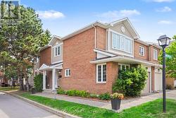 27 SANDCLIFFE TERRACE  Ottawa, ON K2G 5Y2