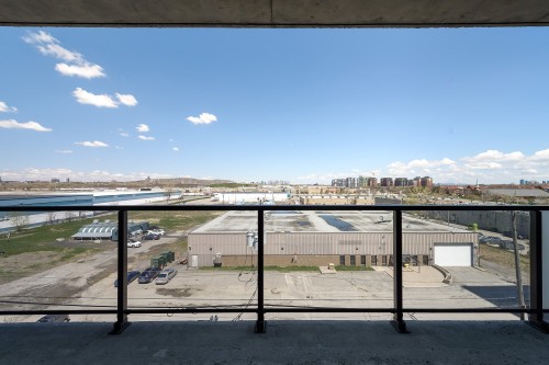 Balcon - 505-7227 Boul. Newman, Montréal (Lasalle), QC 