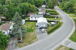 870  - 872 Av. de la Grande-Allée  Mascouche, QC J7L 1L3