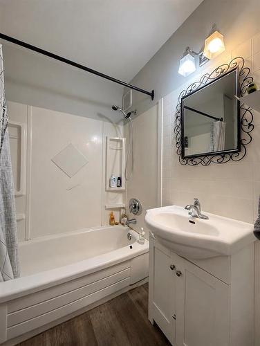 8 27Th Street, Brandon, MB 