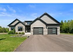 49 Chanterelle ST  Greater Lakeburn, NB E1H 0L5