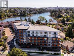505 1075 Tillicum Rd Esquimalt, BC V9A 2A4
