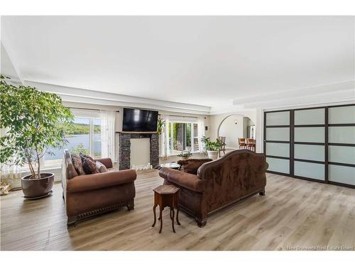 1069 105 Rte, Fredericton, NB 
